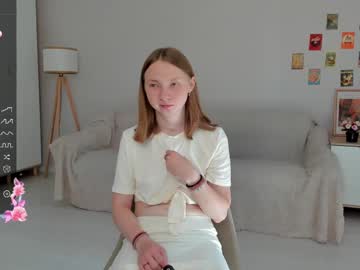 Lululight Chaturbate stream image from July 04, 2025