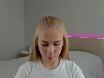 Amberart Chaturbate stream image from July 04, 2025