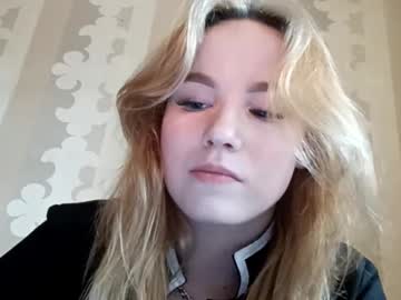 Fluffy_Night_Melt_Hehe Chaturbate stream image from July 04, 2025