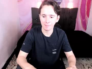 Aaron_Latinboy25 Chaturbate stream image from July 04, 2025