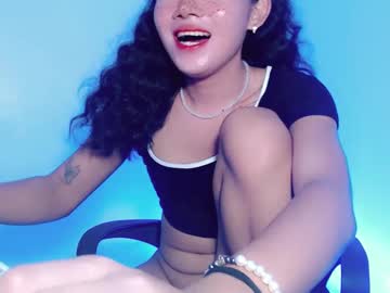 Ur_Caroline18 Chaturbate stream image from July 04, 2025