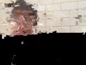 Essenalaurent Chaturbate stream image from July 04, 2025