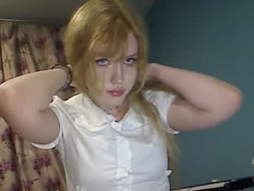 Evelinameowy Chaturbate stream image from July 04, 2025