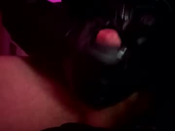 Kisshuggxo Chaturbate stream image from July 04, 2025
