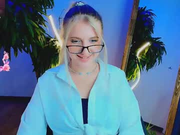 Angellevaa Chaturbate stream image from July 05, 2025