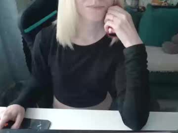 Angelcarly32 Chaturbate stream image from July 05, 2025