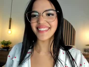 Andreabennett Chaturbate stream image from July 05, 2025