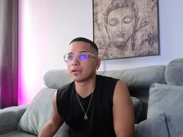 Amzeuss Chaturbate stream image from July 05, 2025