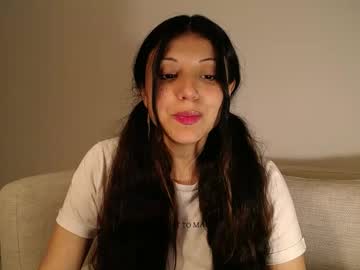 Angellylovve Chaturbate stream image from July 06, 2025