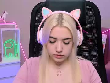 Peggywood Chaturbate stream image from July 06, 2025