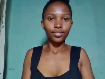 Nathalie004 Chaturbate stream image from July 06, 2025