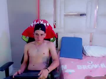 Elpeluche_08 Chaturbate stream image from July 06, 2025