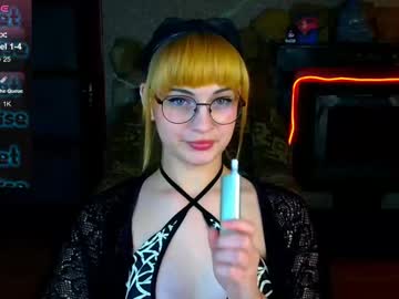 Lilukitsune Chaturbate stream image from July 06, 2025