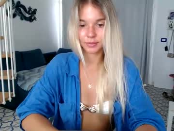 Molly_Bell Chaturbate stream image from July 06, 2025