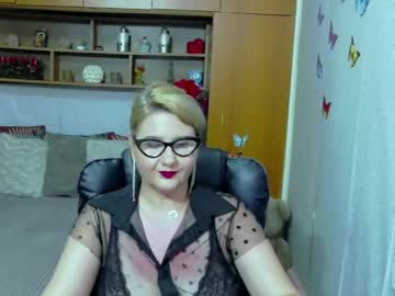 Lucillefenlys Chaturbate stream image from July 06, 2025