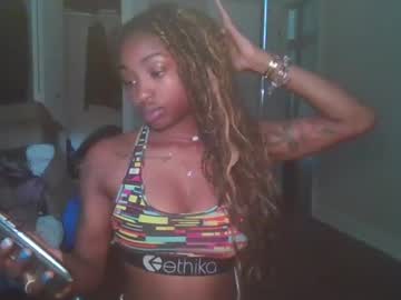 Planetvee Chaturbate stream image from July 06, 2025