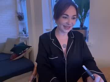 Syverelle Chaturbate stream image from July 06, 2025