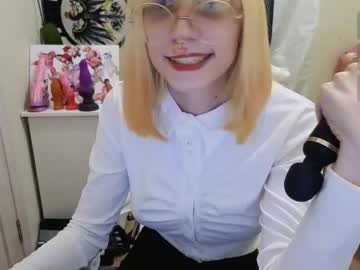 Kotland Chaturbate stream image from July 06, 2025