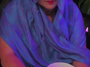 Carlyraekares Chaturbate stream image from July 07, 2025