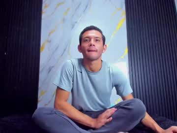 Aresbos Chaturbate stream image from July 07, 2025