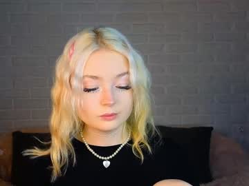 Twinklefluff Chaturbate stream image from July 07, 2025