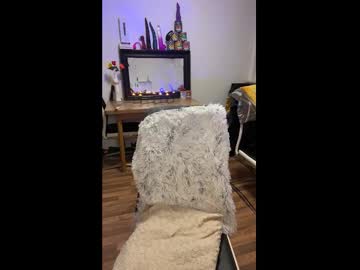 Miiaa420 Chaturbate stream image from July 07, 2025