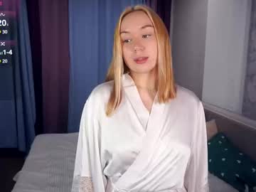 Elwinefelt Chaturbate stream image from July 07, 2025