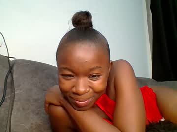 Shi_Assy Chaturbate stream image from July 07, 2025