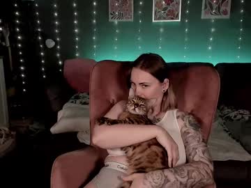 Golden_Sugar Chaturbate stream image from July 07, 2025