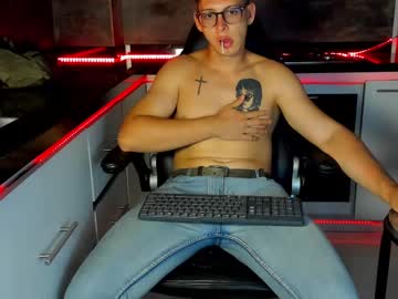Stuart_White Chaturbate stream image from July 07, 2025