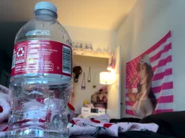 Masturbatingmariamiller Chaturbate stream image from July 08, 2025