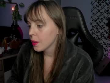 Roxylovegame Chaturbate stream image from July 08, 2025