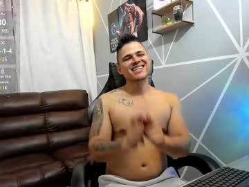 Teylor_Fel Chaturbate stream image from July 08, 2025