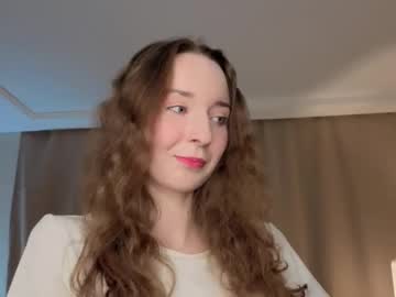 Lynnedobson Chaturbate stream image from July 08, 2025