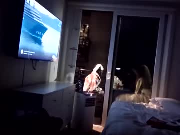 Cumwatchme1819 Chaturbate stream image from July 08, 2025