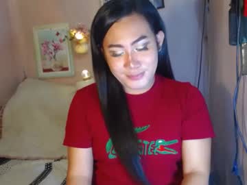 Your_Bea_Trixx Chaturbate stream image from July 08, 2025