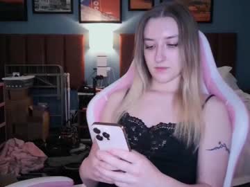 Cherie_Mochi Chaturbate stream image from July 08, 2025