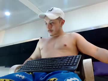 Davidstebanxx10 Chaturbate stream image from July 08, 2025
