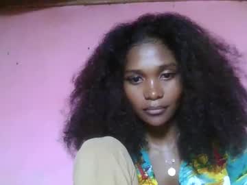 Gggloria Chaturbate stream image from July 08, 2025