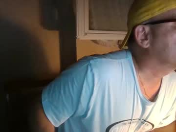 Couplechampagne Chaturbate stream image from July 08, 2025