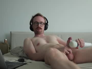 Curiousbee73 Chaturbate stream image from July 08, 2025