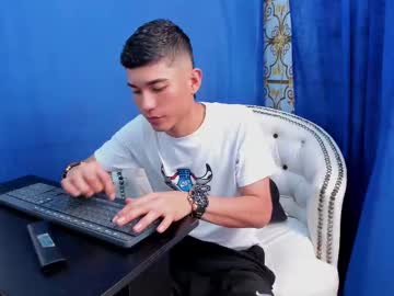 Shypervert_ Chaturbate stream image from July 08, 2025