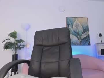 Emilyy_Kim Chaturbate stream image from July 09, 2025