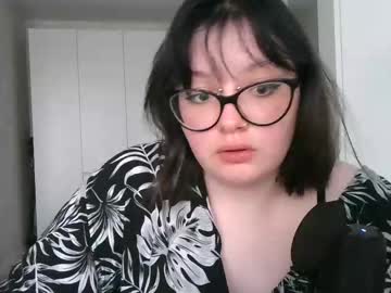 Ninaglow Chaturbate stream image from July 09, 2025