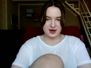 Lilyygray Chaturbate stream image from July 09, 2025