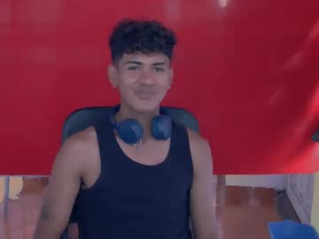 Jey_Robins Chaturbate stream image from July 09, 2025