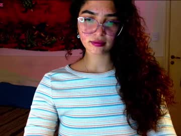 Ariagaleo19 Chaturbate stream image from July 09, 2025