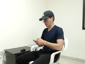 Ultrailluminated Chaturbate stream image from July 09, 2025