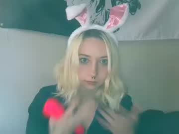 Iloveyou_Honeybear Chaturbate stream image from July 09, 2025