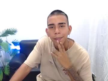 Luam19 Chaturbate stream image from July 09, 2025